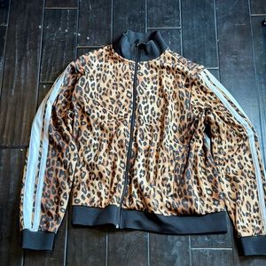 FOREVER 21 Cheetah Printed Pullover Jacket SIZE MEDIUM